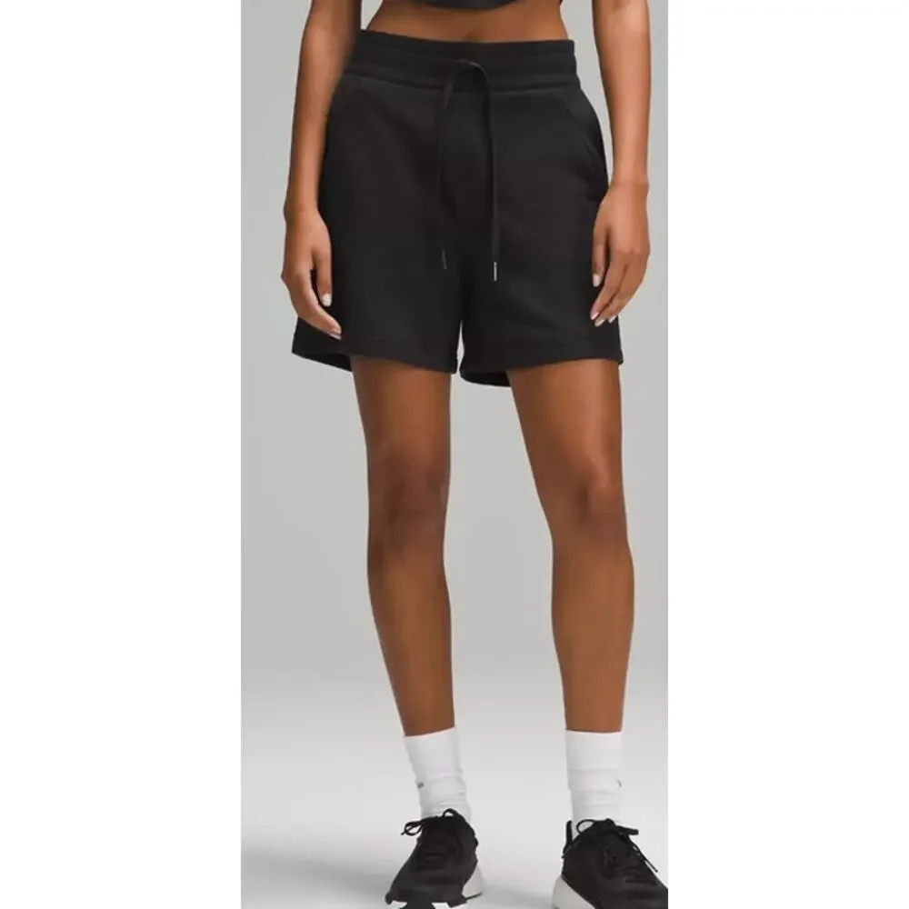 Womens Lululemon High Rise 5" Black Scuba Sweat Shorts Size 6 - Picture 1 of 4